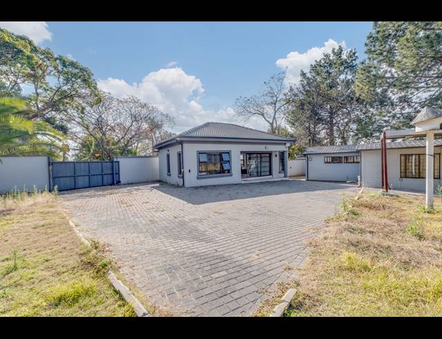 1,907M² VACANT LAND FOR SALE IN BRYANSTON